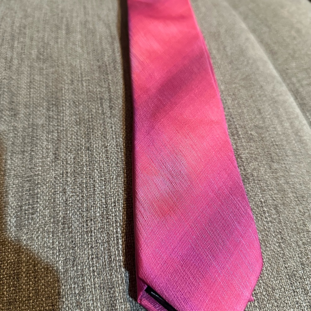 Elegant Pink Tie